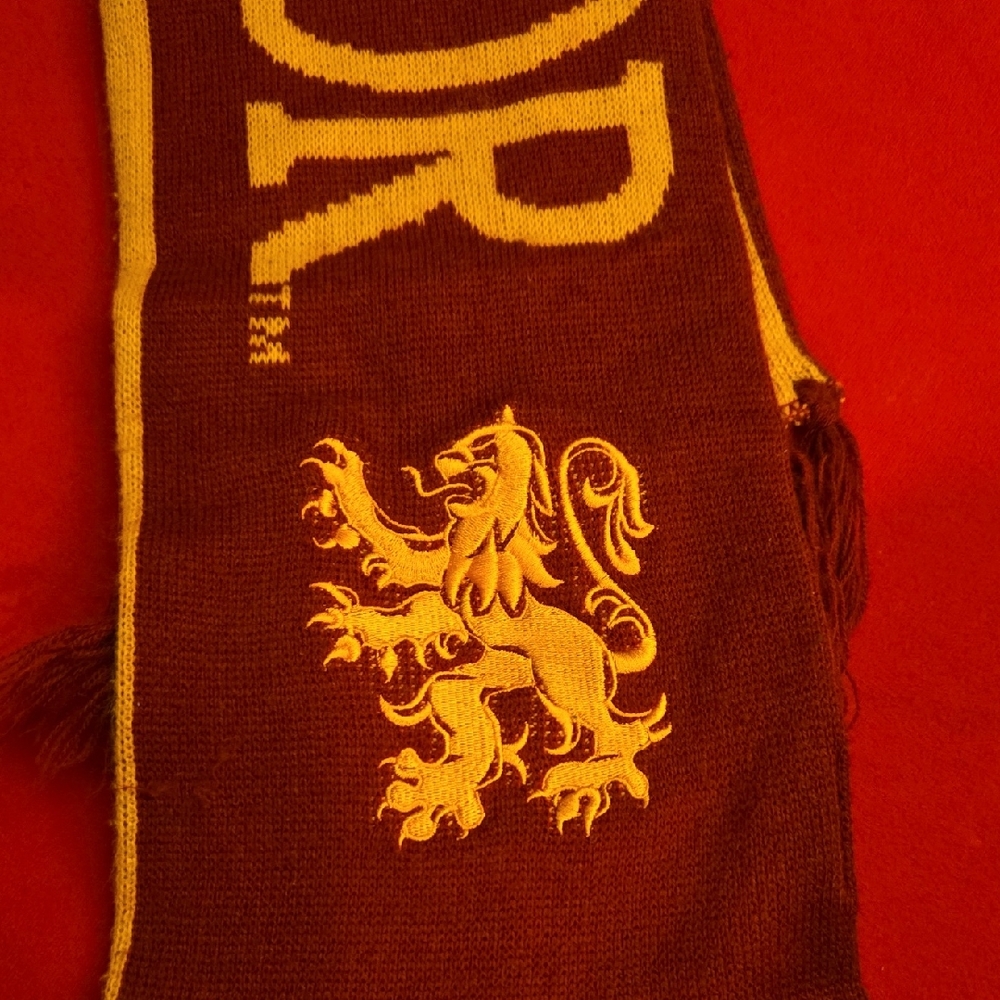HARRY POTTER GRYFFINDOR SCARF